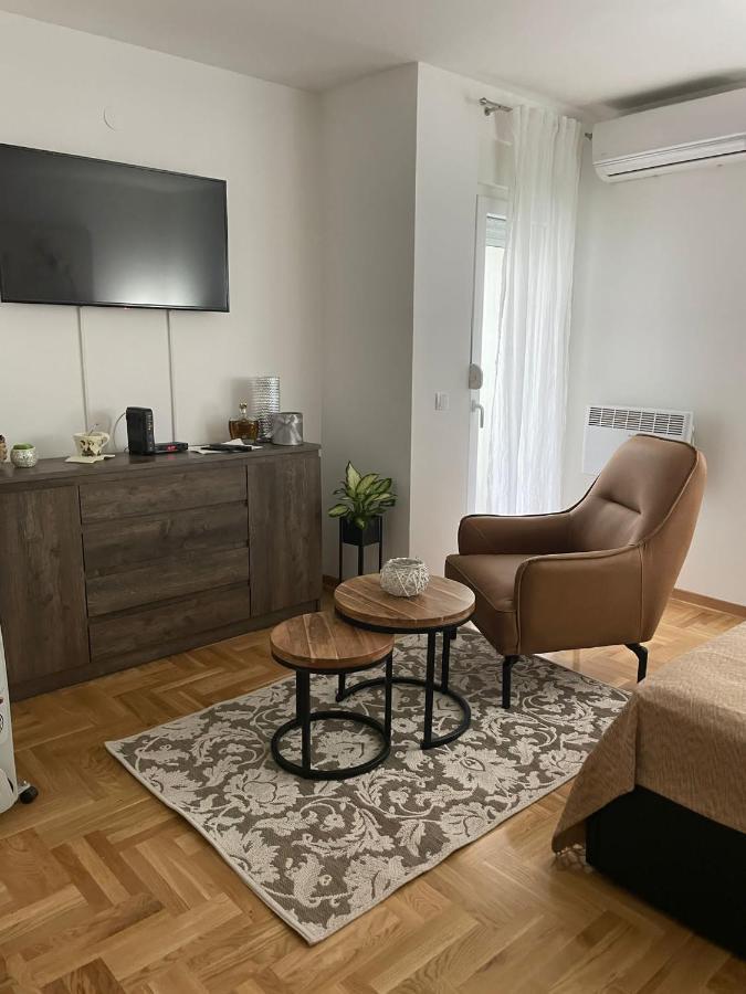 Apartman Tim Lux 1 วรินรัชกา บานยา ภายนอก รูปภาพ