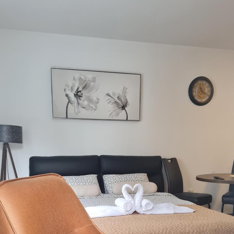 Apartman Tim Lux 1 วรินรัชกา บานยา ภายนอก รูปภาพ